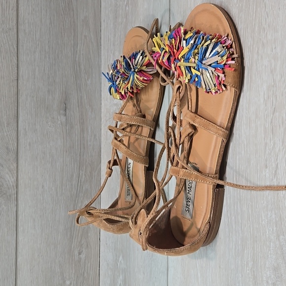 Steve Madden Women Swizzle Multicolor Pom Pom Sandals Leather Lace Up Sz 8.5